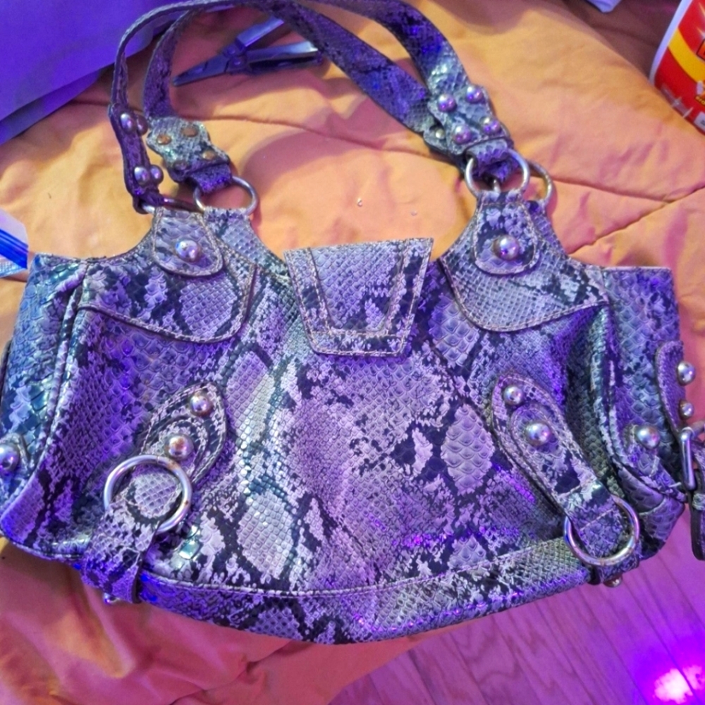 Guess purse